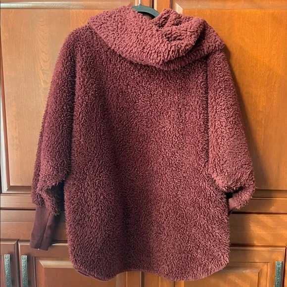 Nordic Beach Burgundy Color Sherpa Jacket - Picture 5 of 5